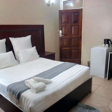 Zenith Lodge Lusaka Esterno foto