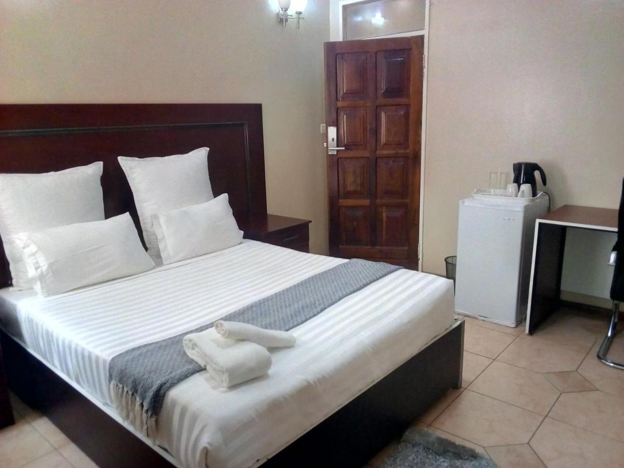 Zenith Lodge Lusaka Esterno foto