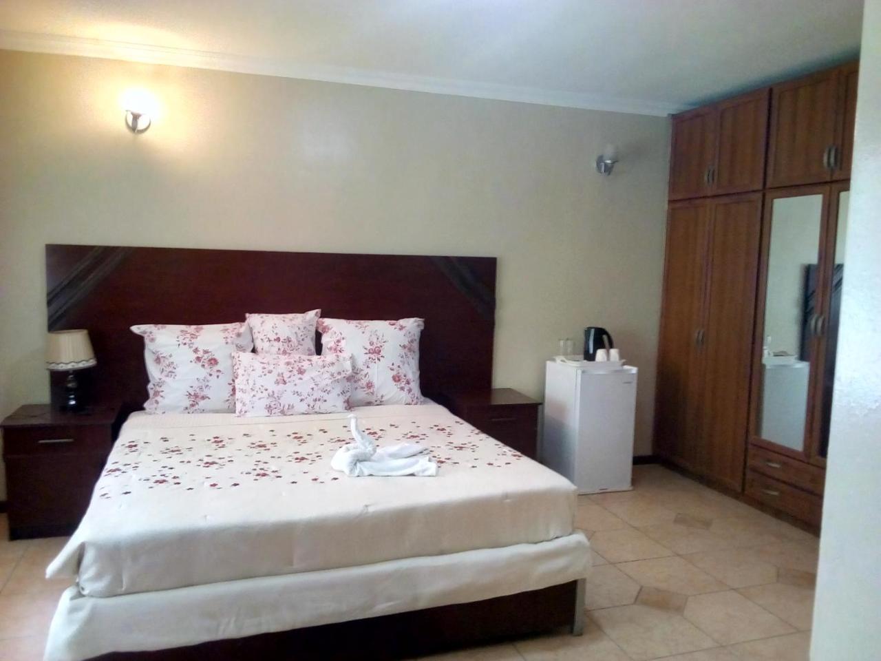 Zenith Lodge Lusaka Esterno foto