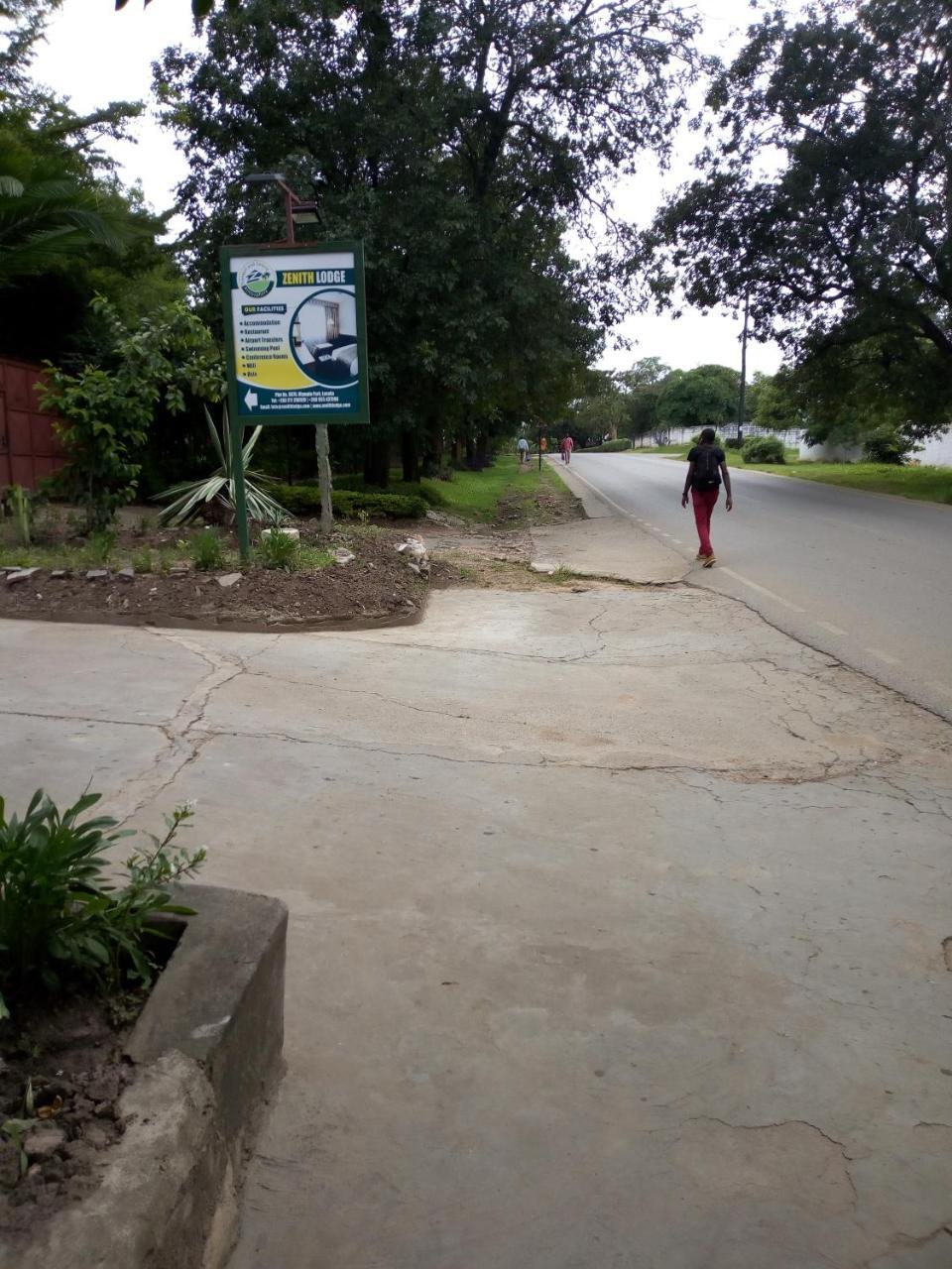 Zenith Lodge Lusaka Esterno foto
