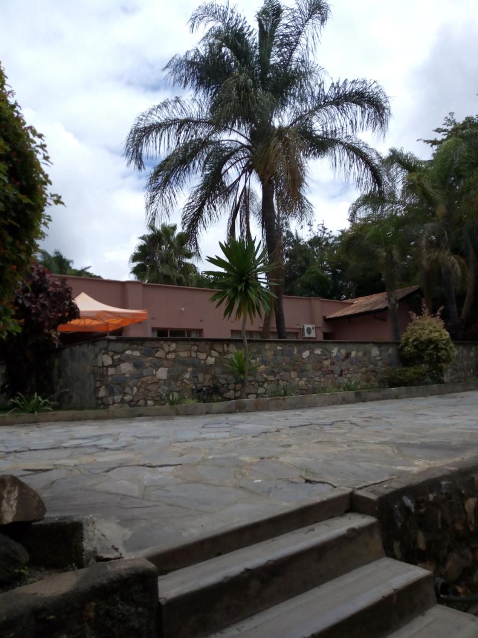 Zenith Lodge Lusaka Esterno foto